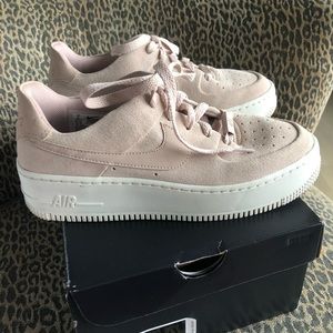 Nike Air Force 1 low sage size 8